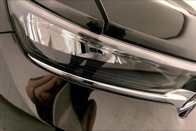 Photo of 2021 Diamond Black Jeep Grand Cherokee L
