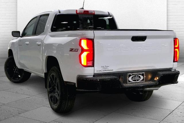 Photo of 2025 Summit White Chevrolet Colorado