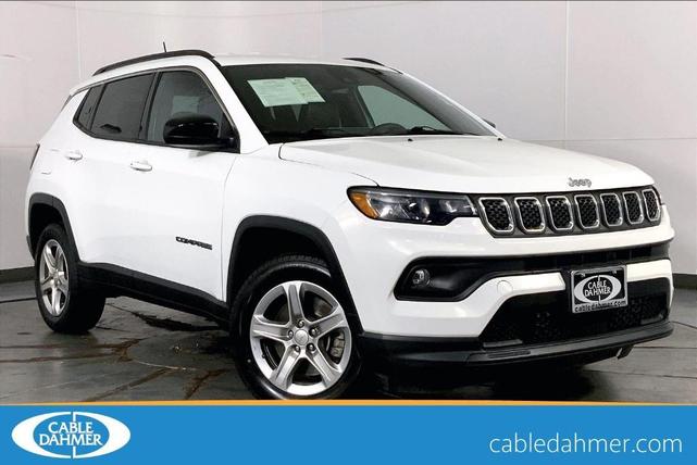 Photo of 2023 Bright White Clearcoat Jeep Compass