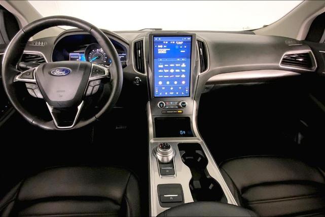 Photo of 2024 Oxford White Ford Edge