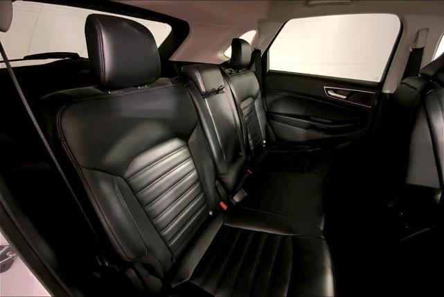 Photo of 2024 Oxford White Ford Edge