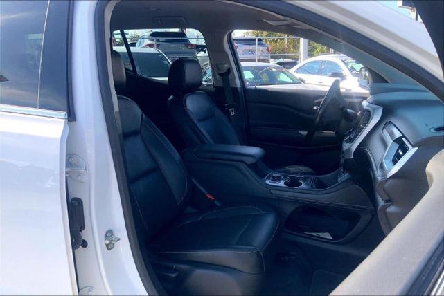Photo of 2020 Summit White GMC Acadia