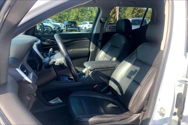 Photo of 2020 Summit White GMC Acadia