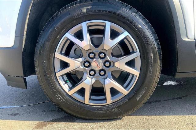 Photo of 2020 Summit White GMC Acadia