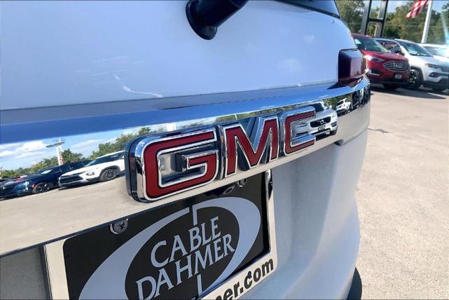 Photo of 2020 Summit White GMC Acadia