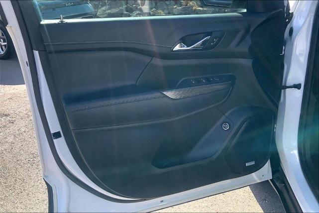 Photo of 2020 Summit White GMC Acadia