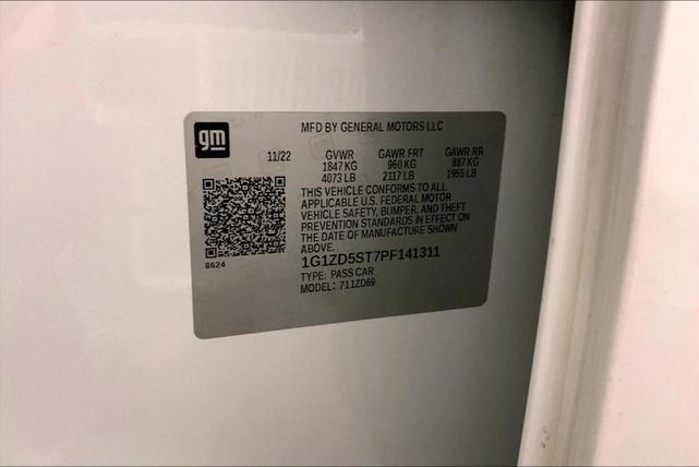 Photo of 2023 Summit White Chevrolet Malibu