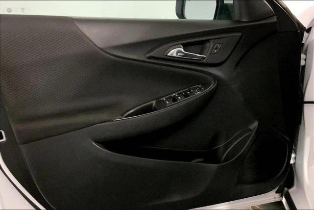 Photo of 2023 Summit White Chevrolet Malibu