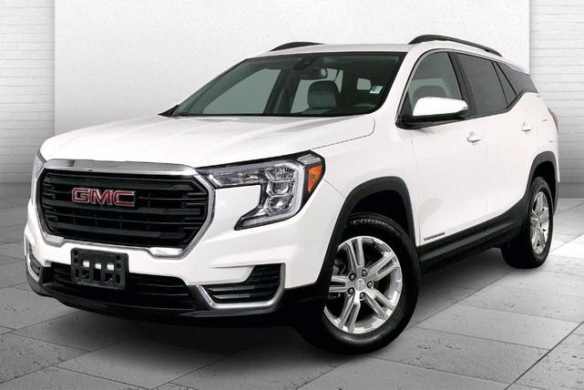 Photo of 2023 Summit White GMC Terrain