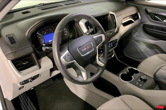 Photo of 2023 Summit White GMC Terrain