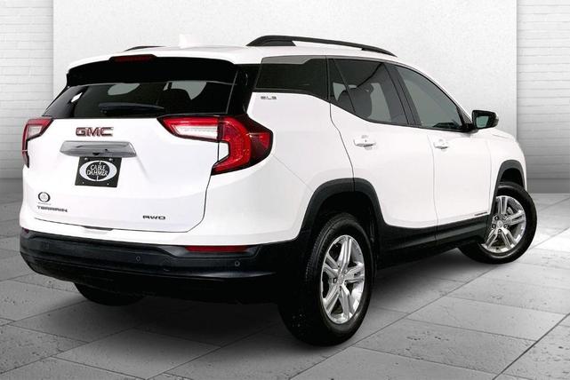Photo of 2023 Summit White GMC Terrain