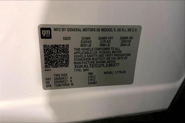 Photo of 2023 Summit White GMC Terrain