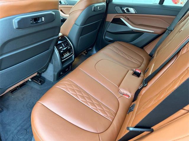 Photo of 2026 Tanzanite Blue II Metallic BMW X5