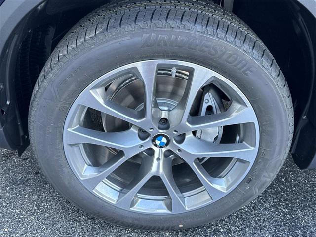 Photo of 2026 Tanzanite Blue II Metallic BMW X5