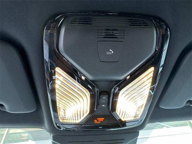 Photo of 2026 Tanzanite Blue II Metallic BMW X5