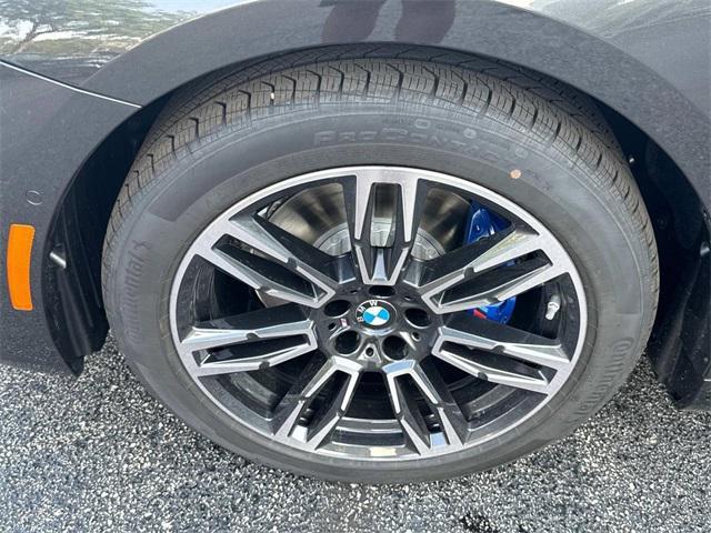 Photo of 2026 Dark Graphite Metallic BMW 530
