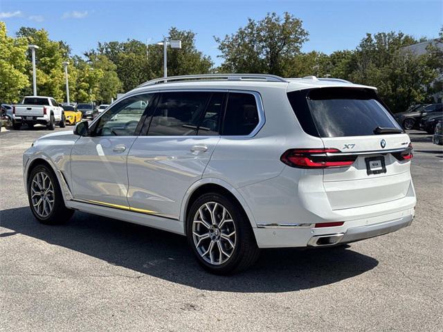 Photo of 2023 Alpine White BMW X7