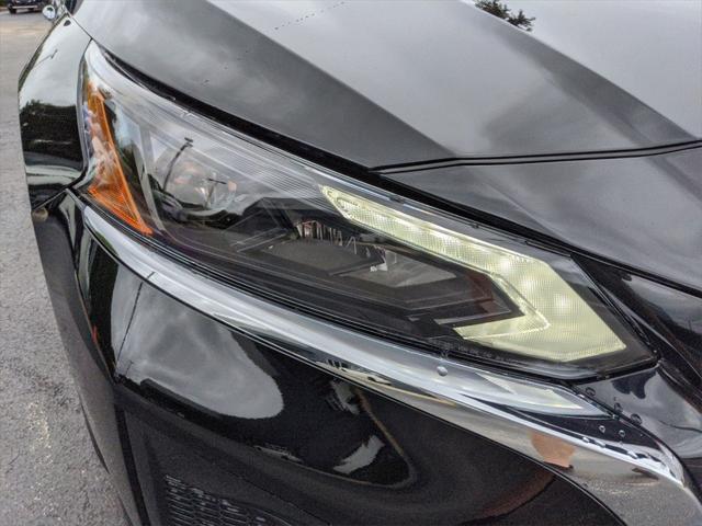 Photo of 2025 Super Black Clearcoat Nissan Altima