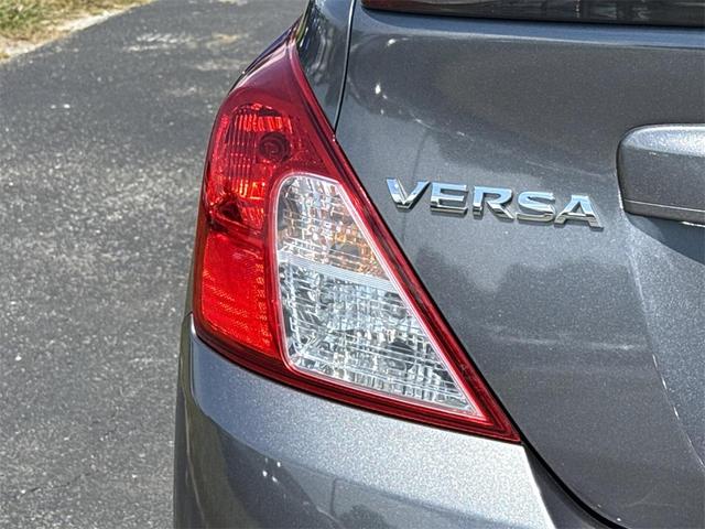 Photo of 2019 Gun Metallic Nissan Versa