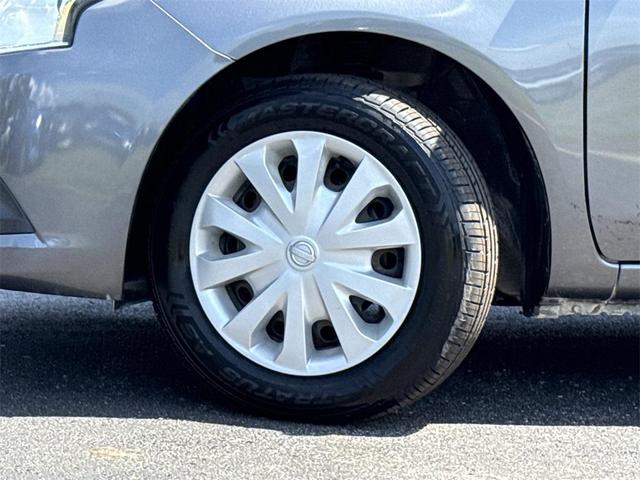 Photo of 2019 Gun Metallic Nissan Versa