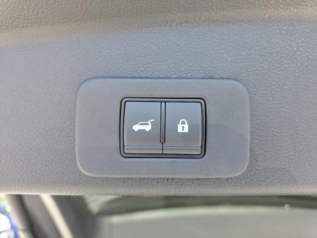 Photo of 2025 Scarlet Ember Tintcoat/Super Black Nissan Murano