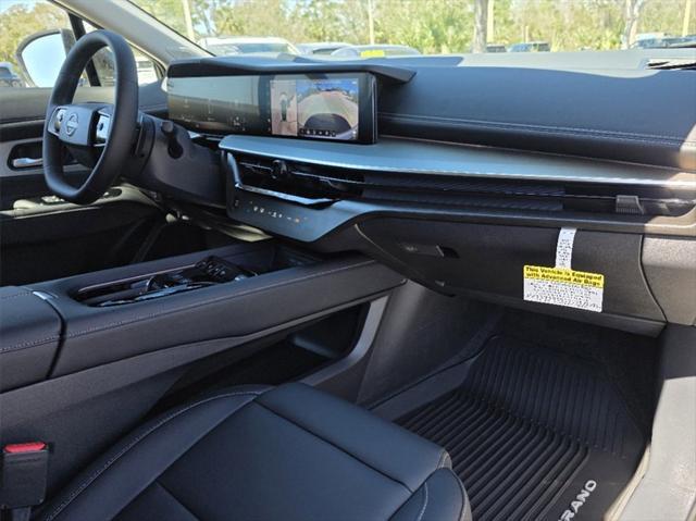 Photo of 2025 Scarlet Ember Tintcoat/Super Black Nissan Murano