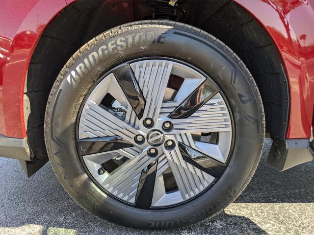 Photo of 2025 Scarlet Ember Tintcoat/Super Black Nissan Murano