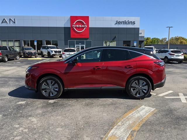 Photo of 2025 Scarlet Ember Tintcoat/Super Black Nissan Murano