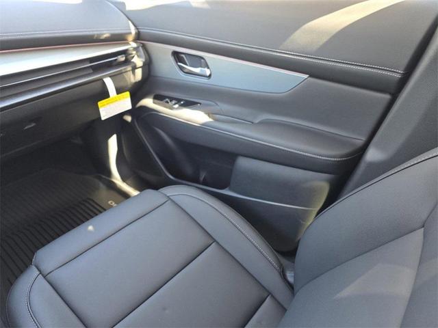 Photo of 2025 Scarlet Ember Tintcoat/Super Black Nissan Murano