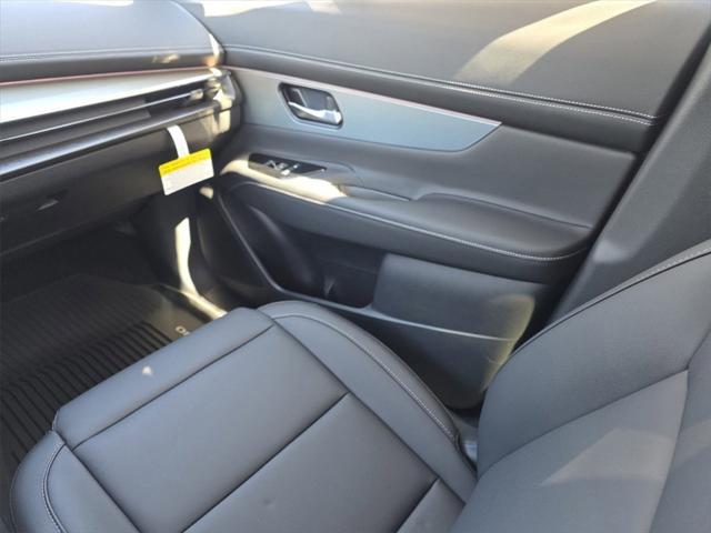 Photo of 2025 Scarlet Ember Tintcoat/Super Black Nissan Murano