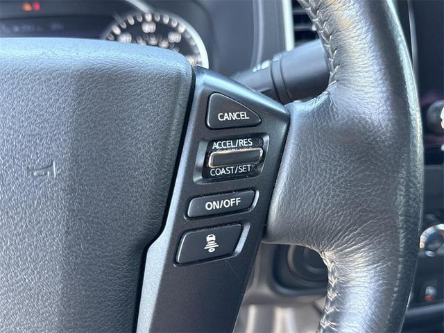 Photo of 2022 Glacier White Nissan Frontier