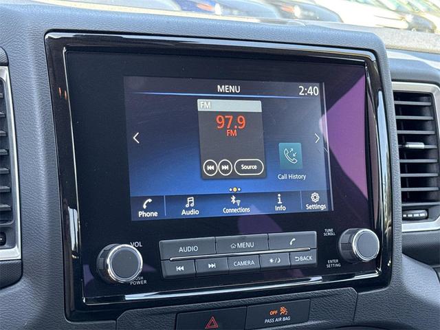 Photo of 2022 Glacier White Nissan Frontier