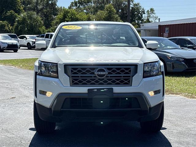 Photo of 2022 Glacier White Nissan Frontier