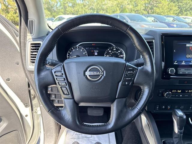 Photo of 2022 Glacier White Nissan Frontier
