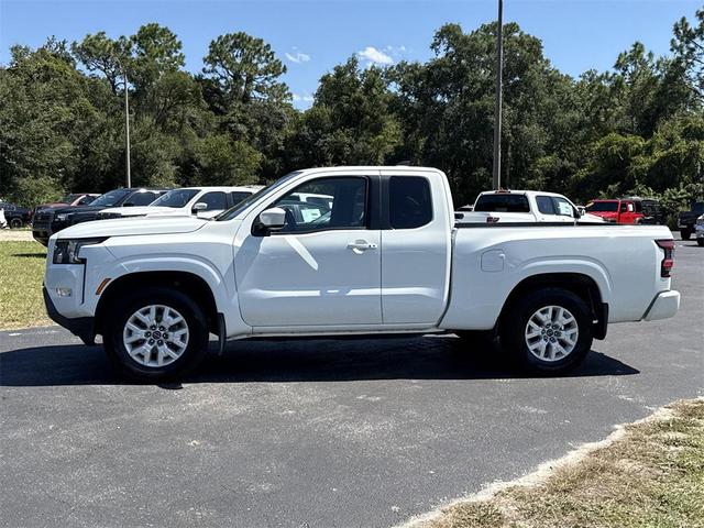 Photo of 2022 Glacier White Nissan Frontier