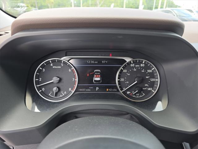 Photo of 2023 Super Black Nissan Rogue