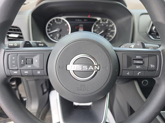 Photo of 2023 Super Black Nissan Rogue