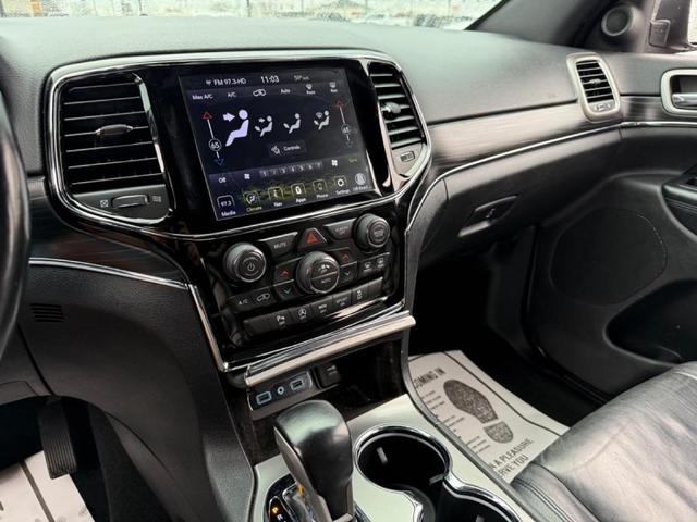 Photo of 2020 Gray Jeep Grand Cherokee