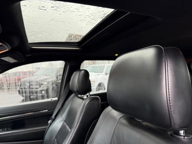 Photo of 2020 Gray Jeep Grand Cherokee