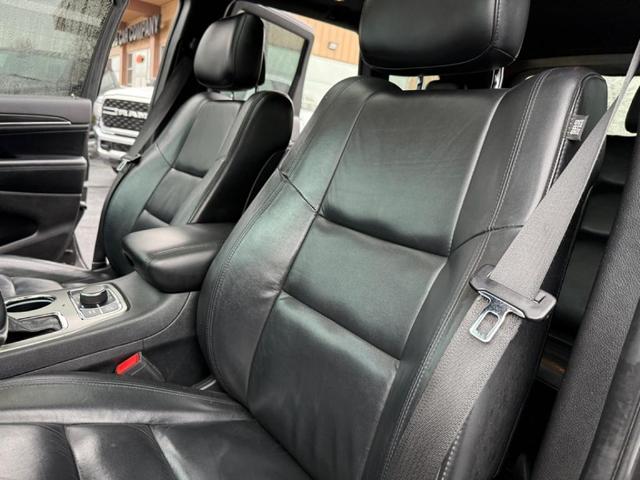 Photo of 2020 Gray Jeep Grand Cherokee