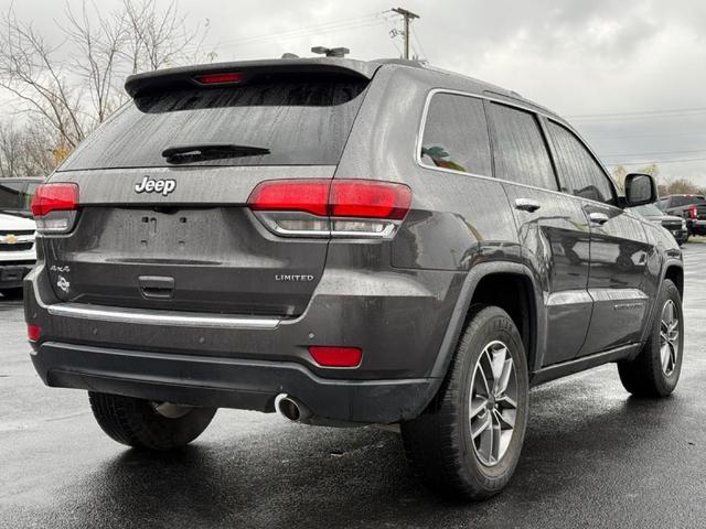Photo of 2020 Gray Jeep Grand Cherokee
