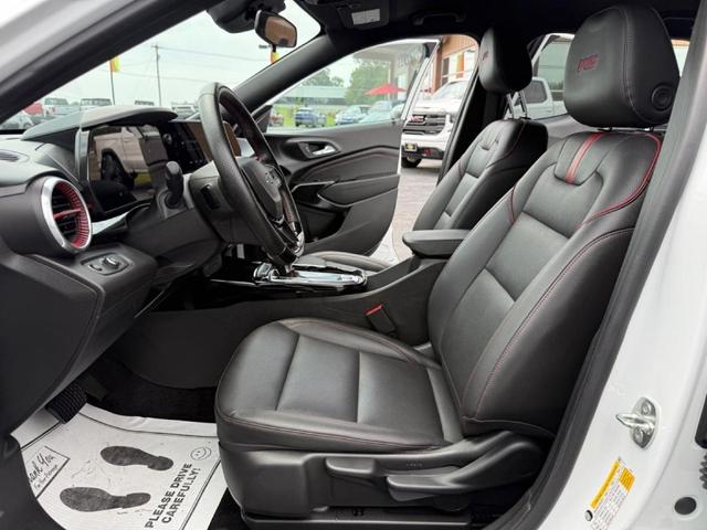 Photo of 2024 White Chevrolet Trax