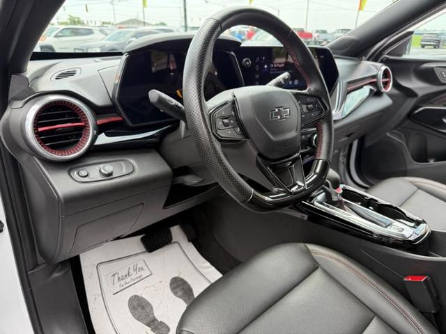 Photo of 2024 White Chevrolet Trax