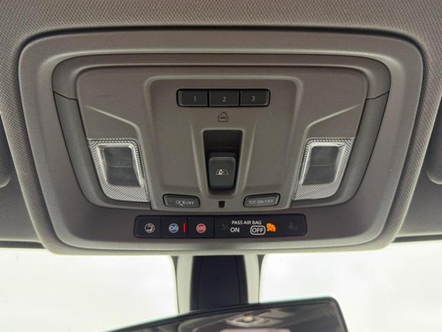 Photo of 2019 White Chevrolet Silverado 1500