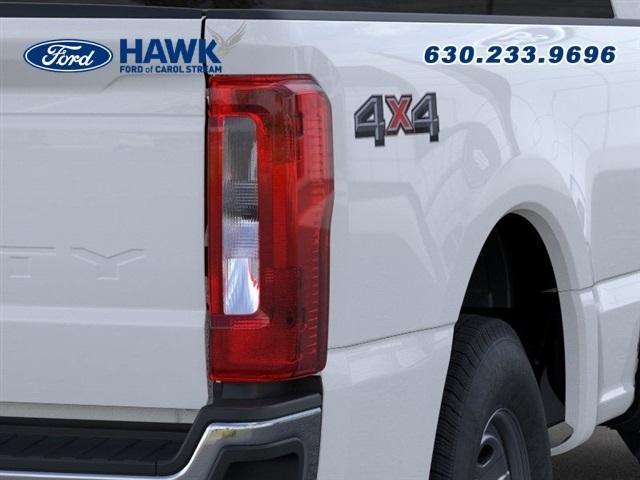 Photo of 2025 Oxford White Ford F-250