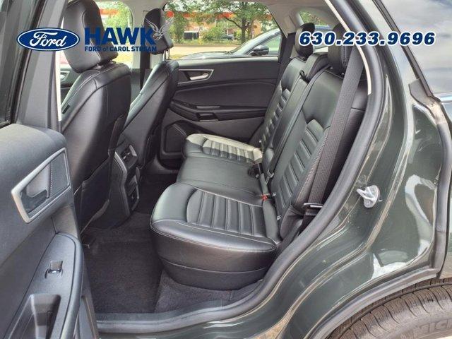 Photo of 2024 Green Metallic Ford Edge