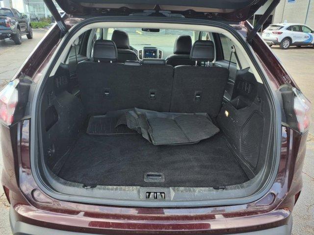 Photo of 2022 Burgundy Velvet Metallic Tinted Clearcoat Ford Edge