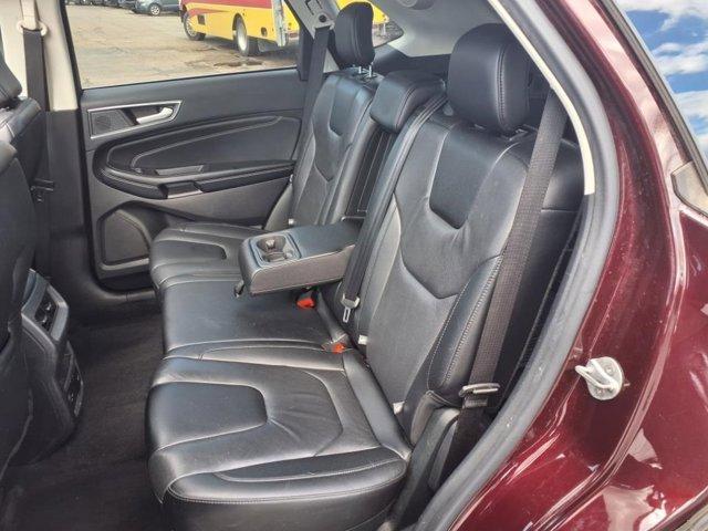 Photo of 2022 Burgundy Velvet Metallic Tinted Clearcoat Ford Edge