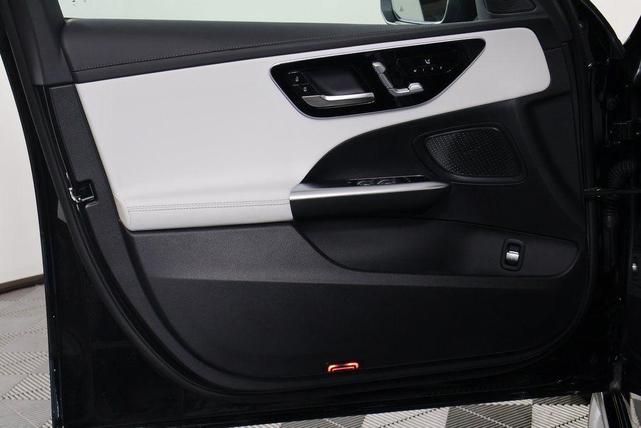 Photo of 2025 Black Mercedes-Benz C-Class