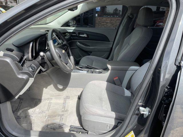 Photo of 2015 Ashen Gray Metallic Chevrolet Malibu